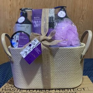 Bloomfield Sleep Easy Collection - 8 piece Set NWT